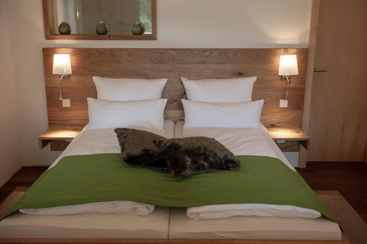 Forstgut - Premium Waldchalets Und Lodge Suiten Regen Esterno foto