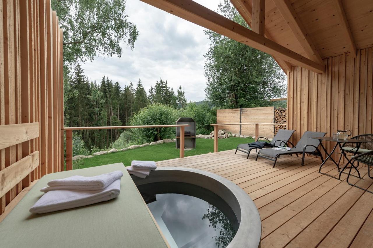 Forstgut - Premium Waldchalets Und Lodge Suiten Regen Esterno foto