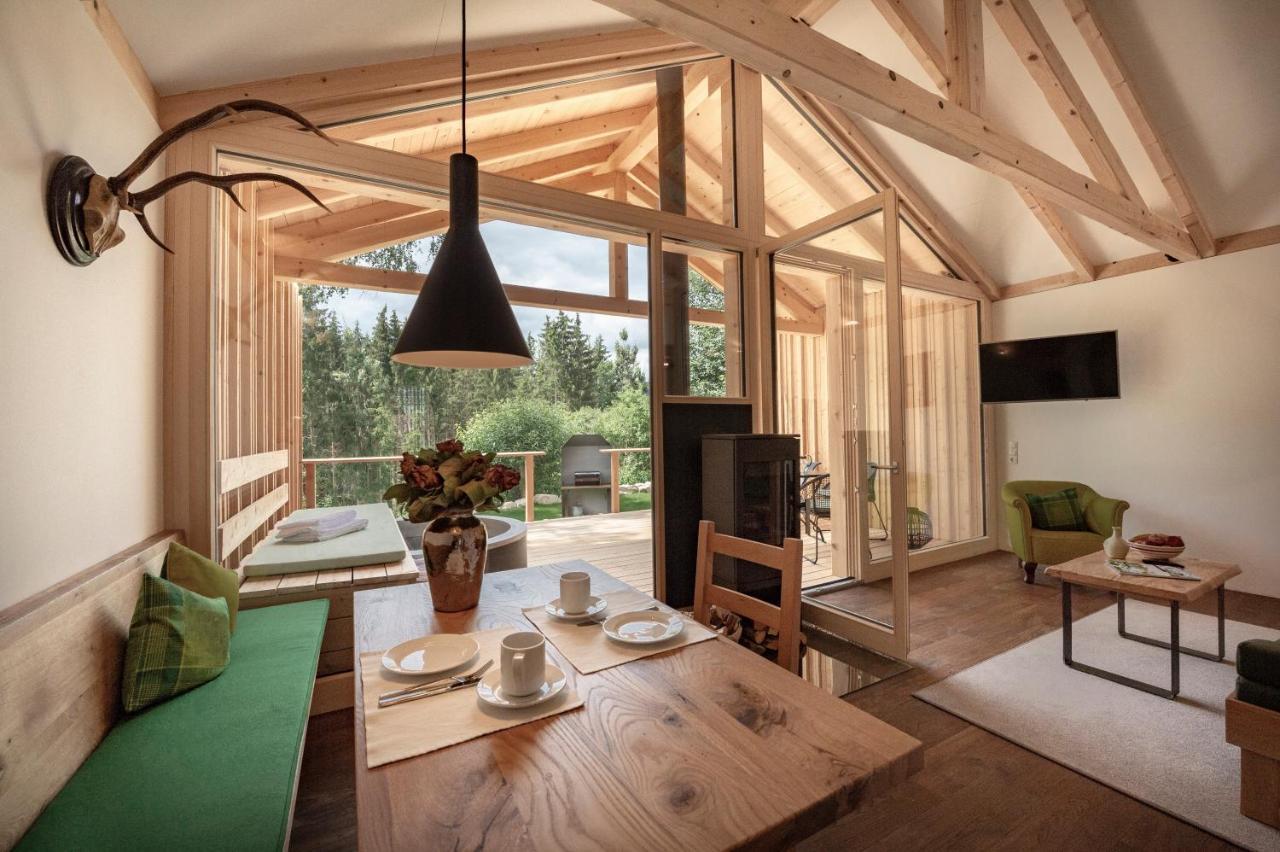 Forstgut - Premium Waldchalets Und Lodge Suiten Regen Esterno foto
