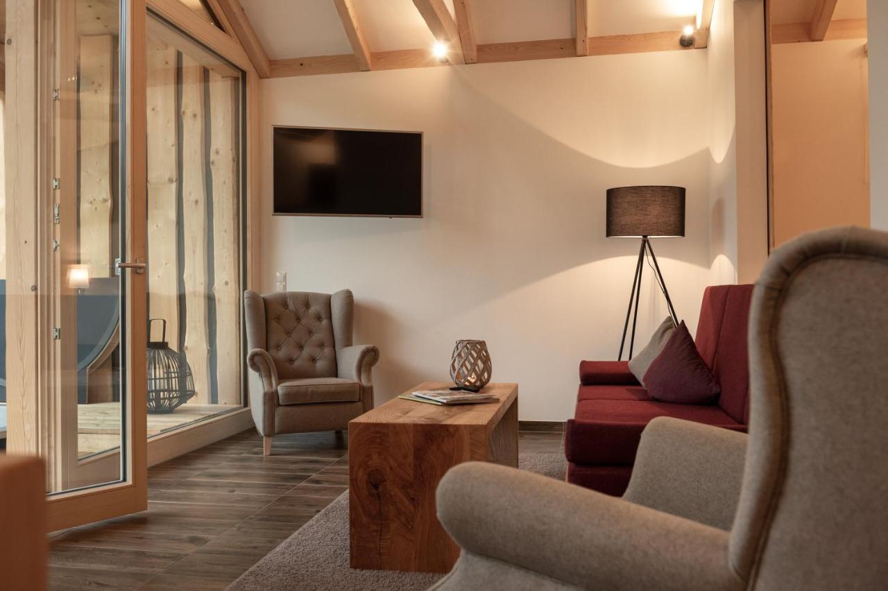 Forstgut - Premium Waldchalets Und Lodge Suiten Regen Esterno foto