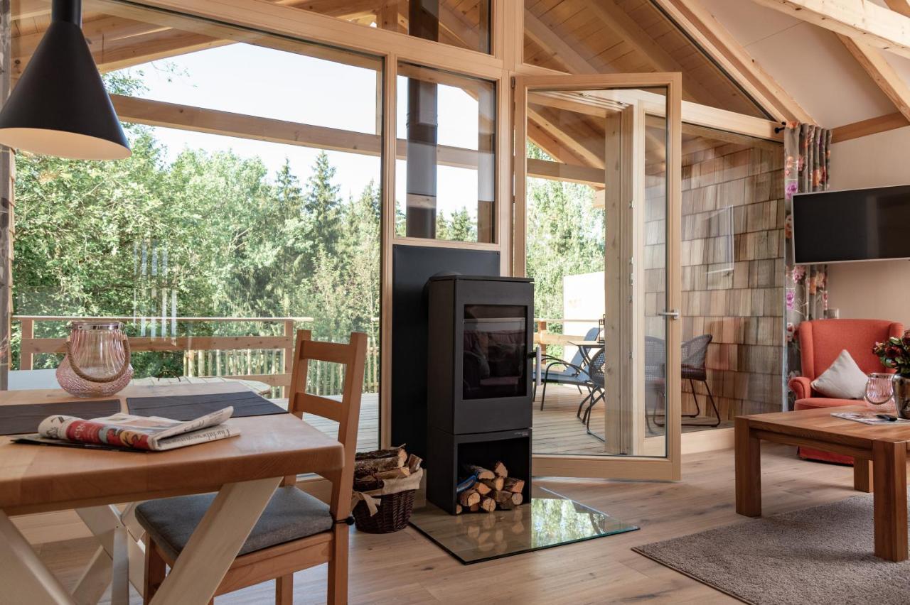 Forstgut - Premium Waldchalets Und Lodge Suiten Regen Esterno foto