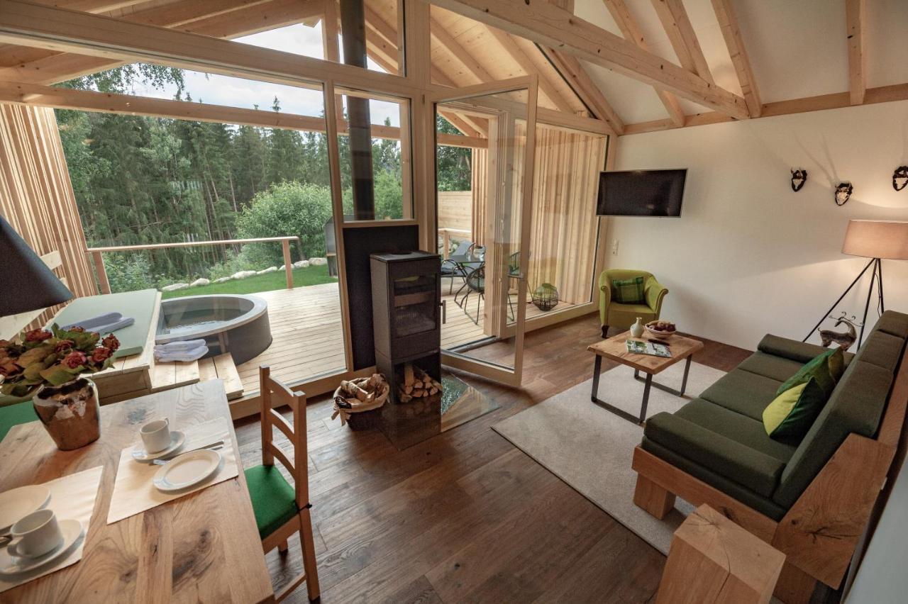 Forstgut - Premium Waldchalets Und Lodge Suiten Regen Esterno foto