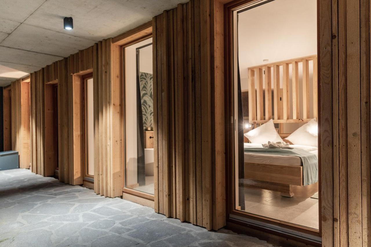 Forstgut - Premium Waldchalets Und Lodge Suiten Regen Esterno foto