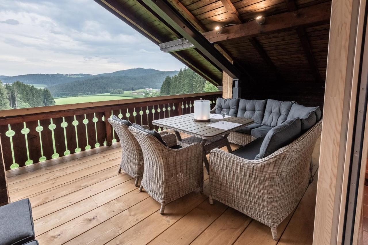 Forstgut - Premium Waldchalets Und Lodge Suiten Regen Esterno foto