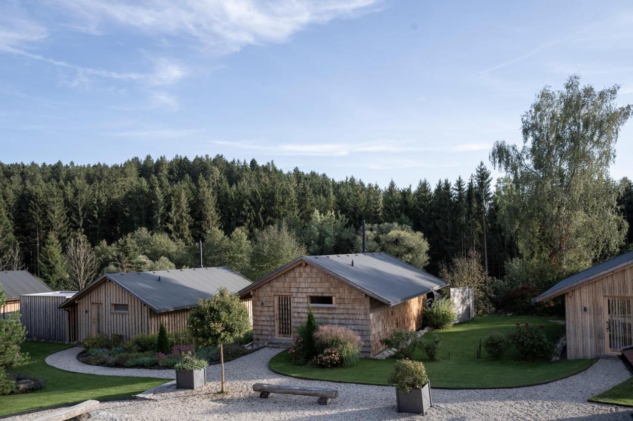 Forstgut - Premium Waldchalets Und Lodge Suiten Regen Esterno foto